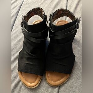 Blowfish Malibu Black Women's Sandals